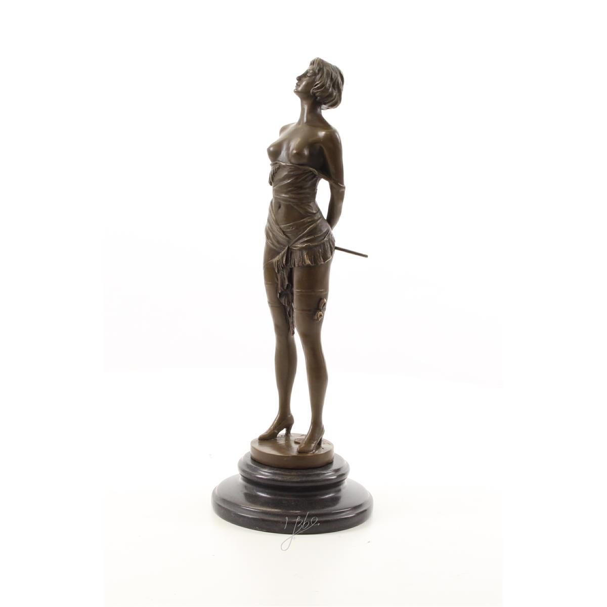 BRONZEN\u0020SCULPTUUR\u0020GENAAMD\u0020\u0027DE\u0020RIJ\u0020ZWEEP\u0027