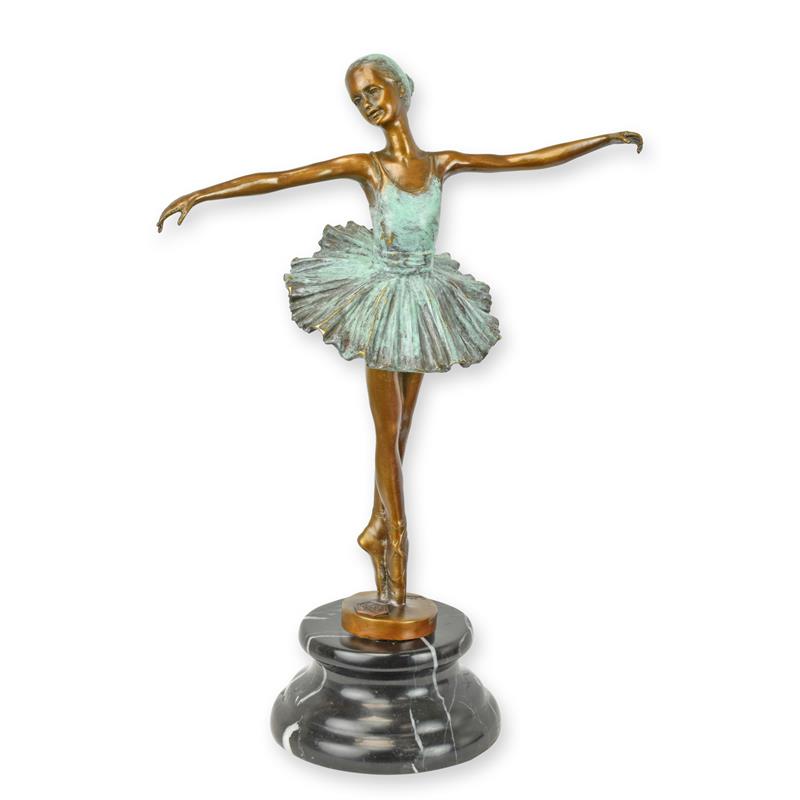 A\u0020BRONZE\u0020SCULPTURE\u0020OF\u0020A\u0020BALLERINA