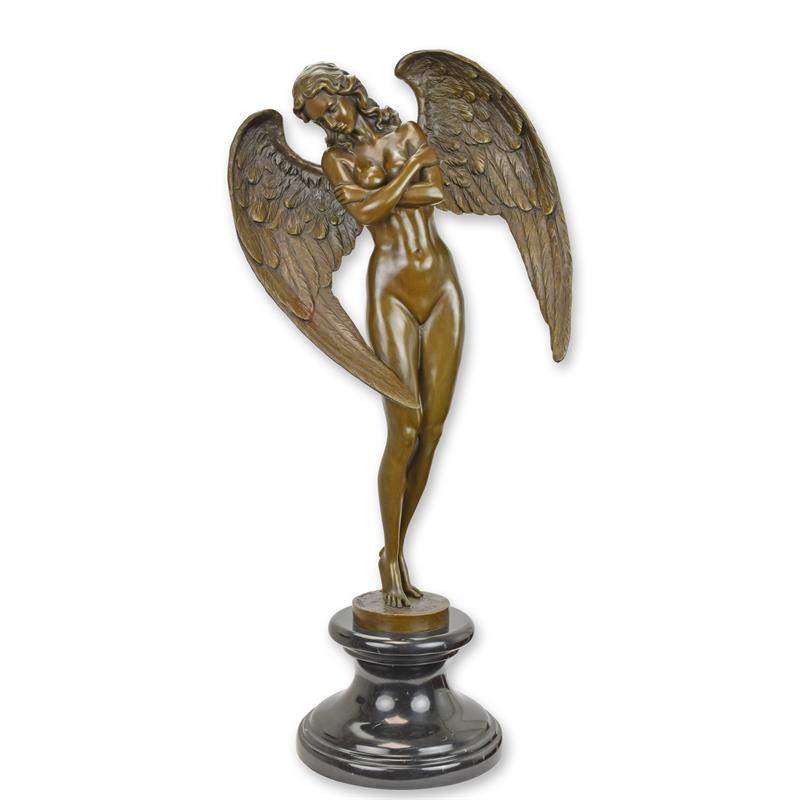 A\u0020BRONZE\u0020SCULPTURE\u0020OF\u0020THE\u0020WINGED\u0020NIGHT