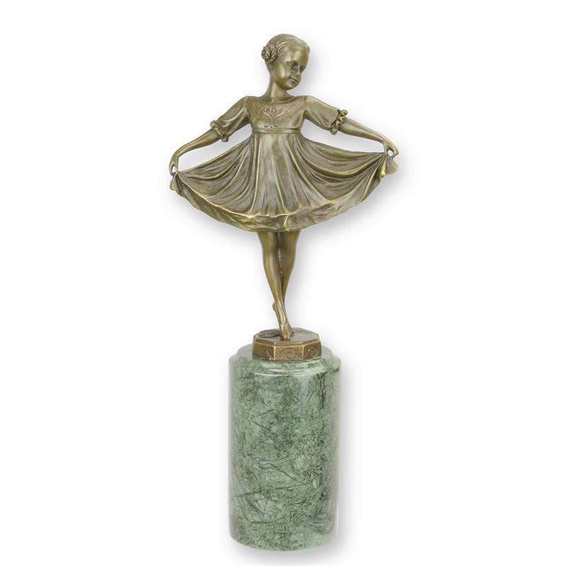 A\u0020BRONZE\u0020SCULPTURE\u0020CALLED\u0020LILLI
