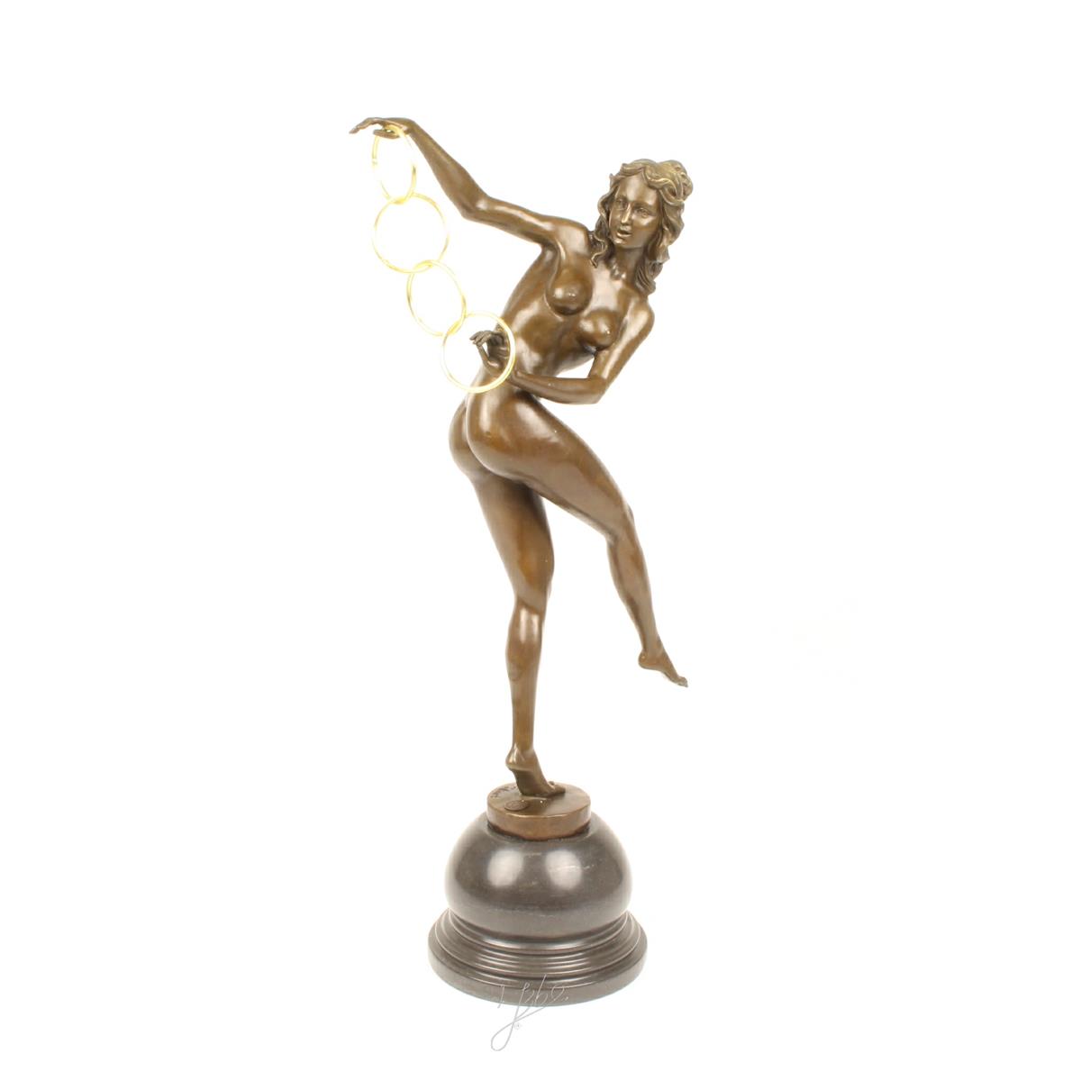 BRONZEN\u0020SCULPTUUR\u0020GENAAMD\u0020DE\u0020MAGISCHE\u0020RINGEN