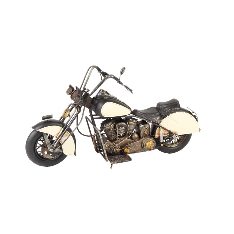 A\u0020TIN\u0020MODEL\u0020OF\u0020A\u0020MOTORCYCLE