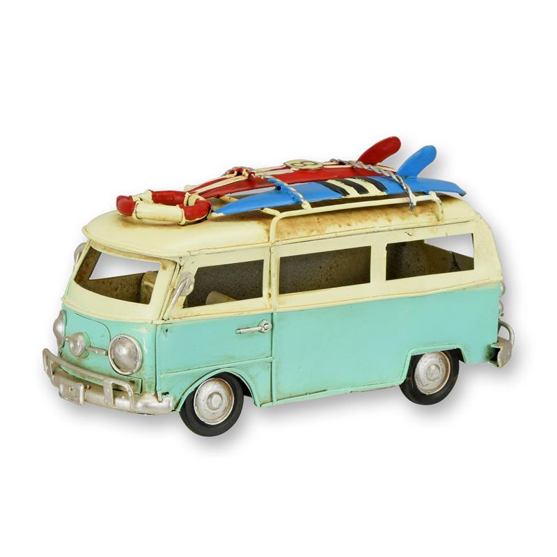 A\u0020TIN\u0020MODEL\u0020OF\u0020A\u0020SURFERS\u0020BUS