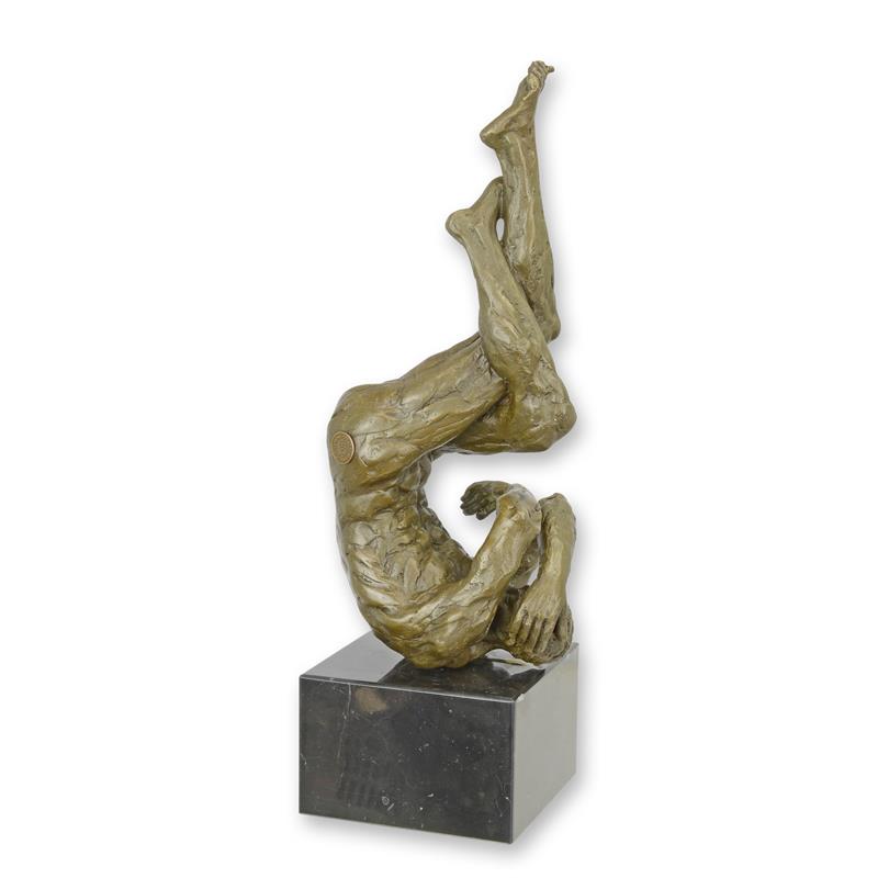 A\u0020MODERNIST\u0020BRONZE\u0020SCULPTURE\u0020OF\u0020A\u0020MALE\u0020NUDE