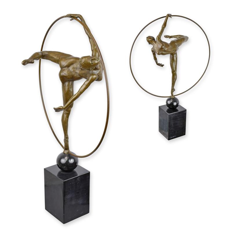 BRONZEN\u0020BEELD\u0020VAN\u0020EEN\u0020HOEPELDANSER