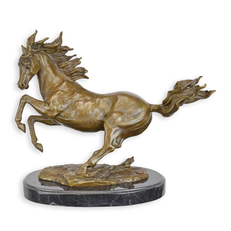 A\u0020BRONZE\u0020SCULPTURE\u0020OF\u0020A\u0020HORSE