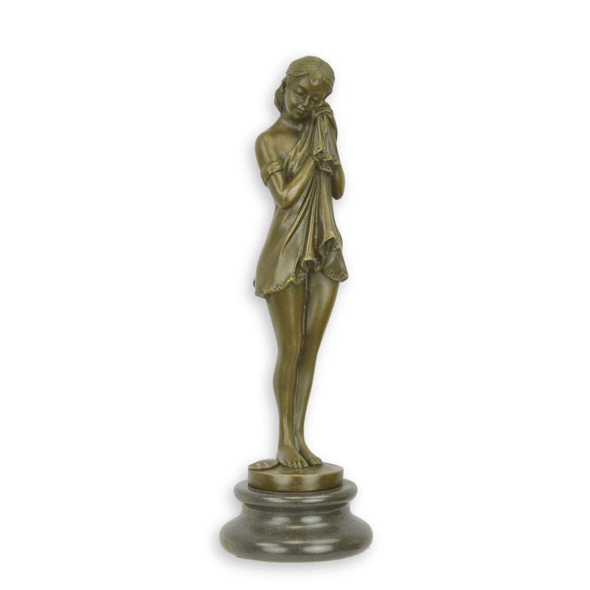 EEN\u0020BRONZEN\u0020BEELD\u0020HUILEND\u0020MEISJE