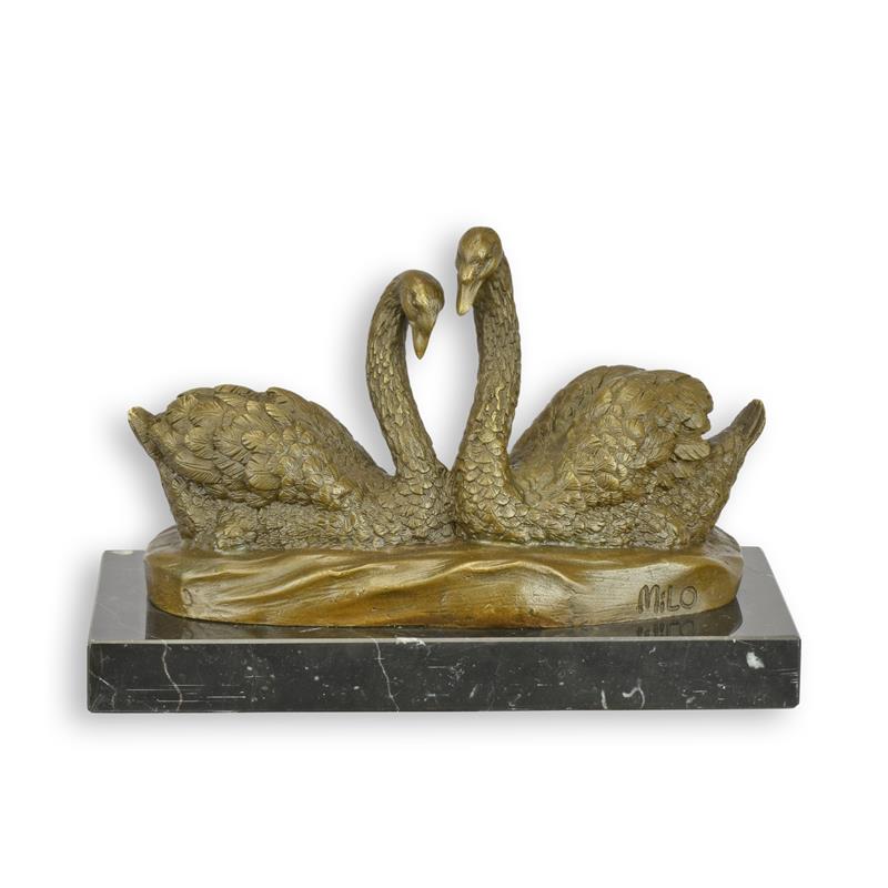 A\u0020BRONZE\u0020SCULPTURE\u0020OF\u0020A\u0020PAIR\u0020OF\u0020SWANS