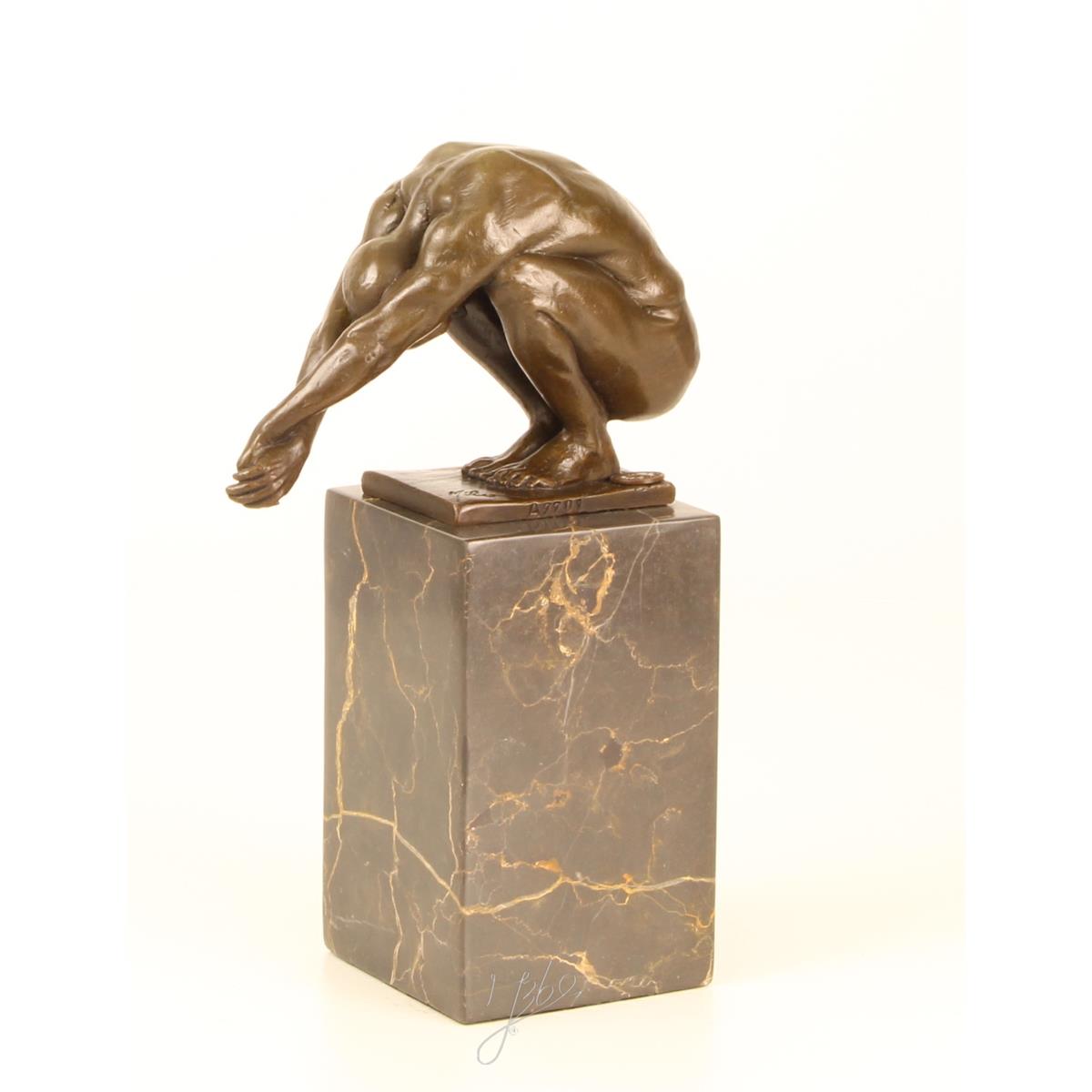EEN\u0020BRONZEN\u0020SCULPTUUR\u0020GENAAMD\u0020\u0022DE\u0020DUIK\u0022