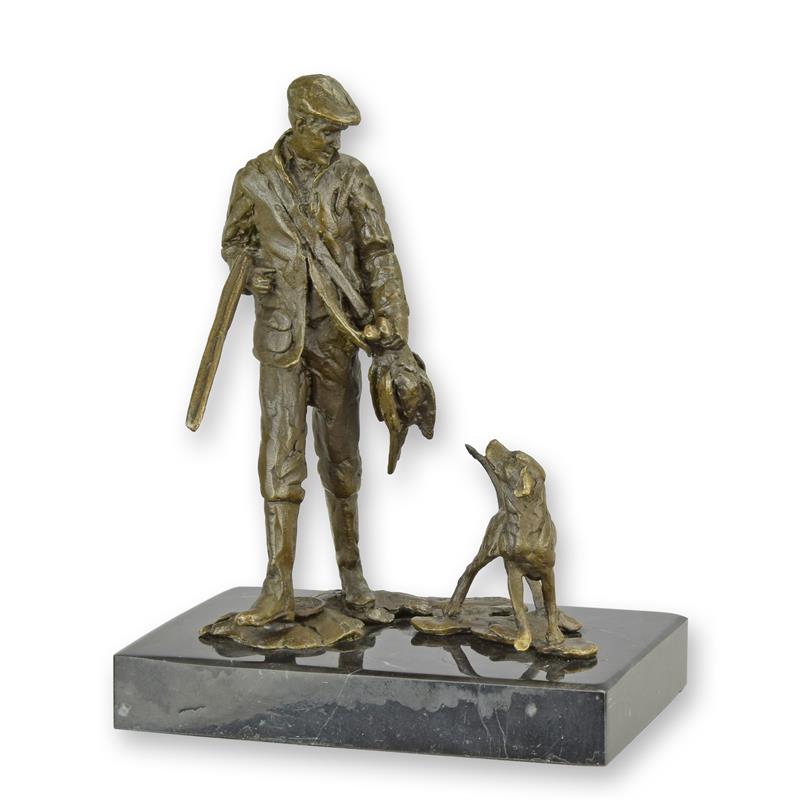 A\u0020BRONZE\u0020SCULPTURE\u0020OF\u0020A\u0020HUNTER\u0020WITH\u0020HOUND