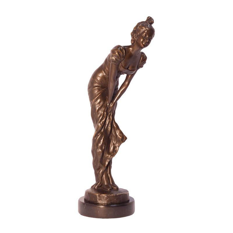 A\u0020BRONZE\u0020SCULPTURE\u0020OF\u0020A\u0020LADY