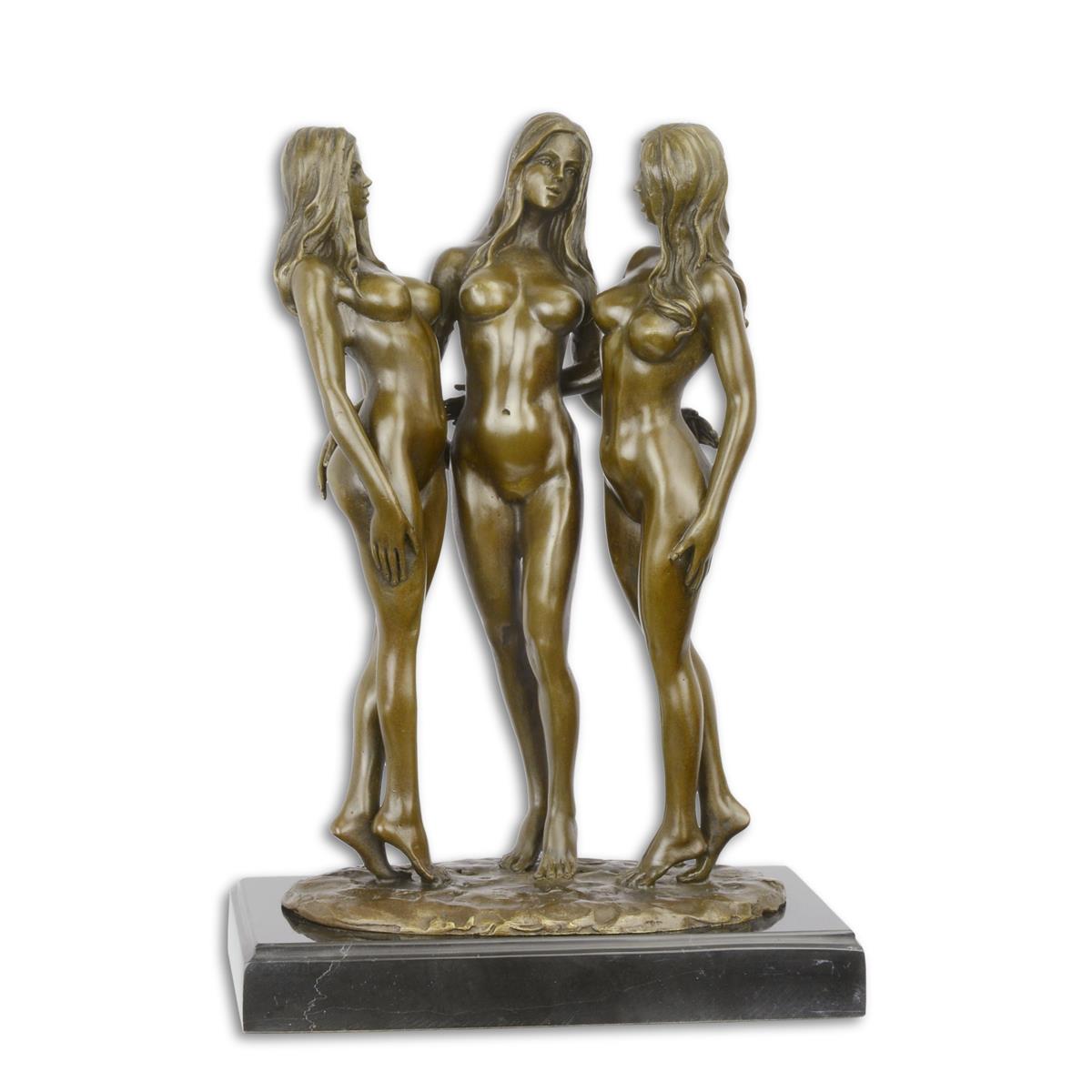 A\u0020BRONZE\u0020SCULPTURE\u0020OF\u0020THE\u0020THREE\u0020GRACES