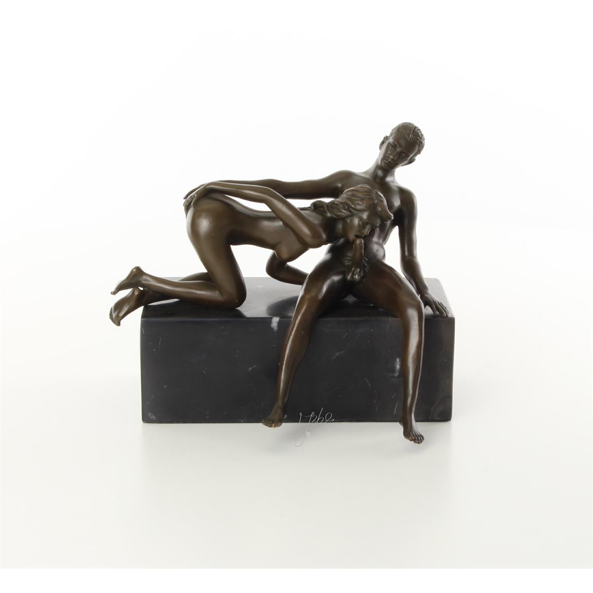 AN\u0020EROTIC\u0020BRONZE\u0020SCULPTURE\u0020OF\u0020A\u0020NUDE\u0020COUPLE