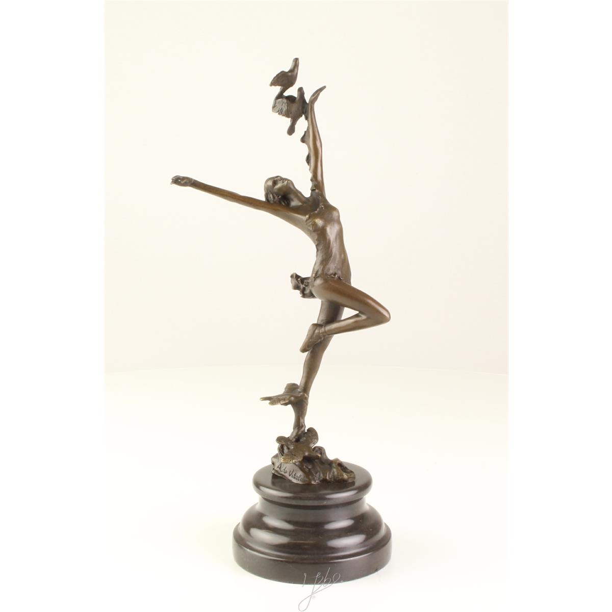 BRONZEN\u0020BEELD\u0020VAN\u0020EEN\u0020DANSERES