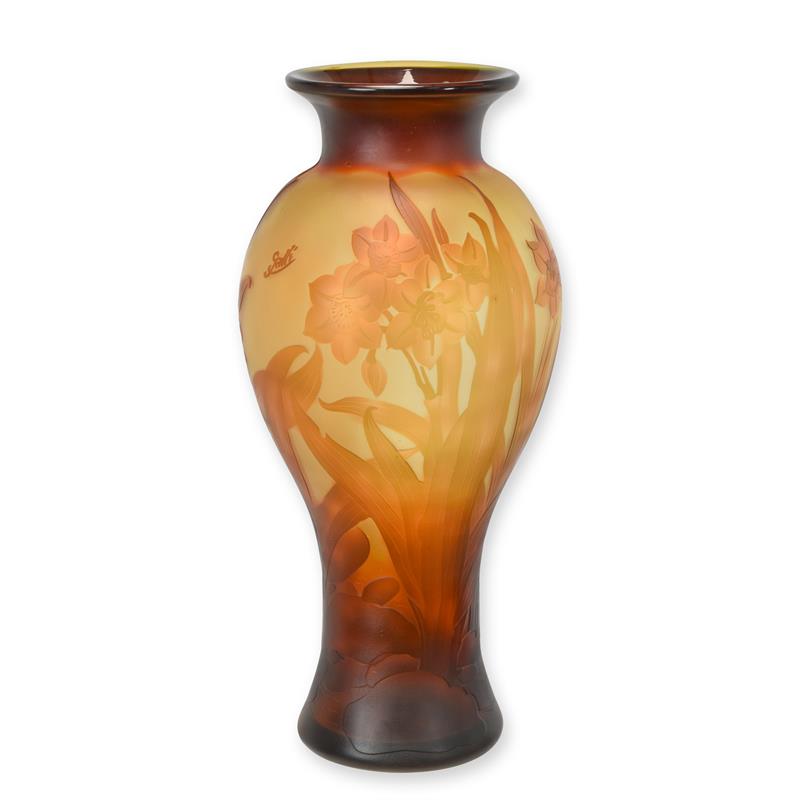 A\u0020CAMEO\u0020GLASS\u0020BALUSTER\u0020VASE\u0020\u0027DAFFODIL\u0027