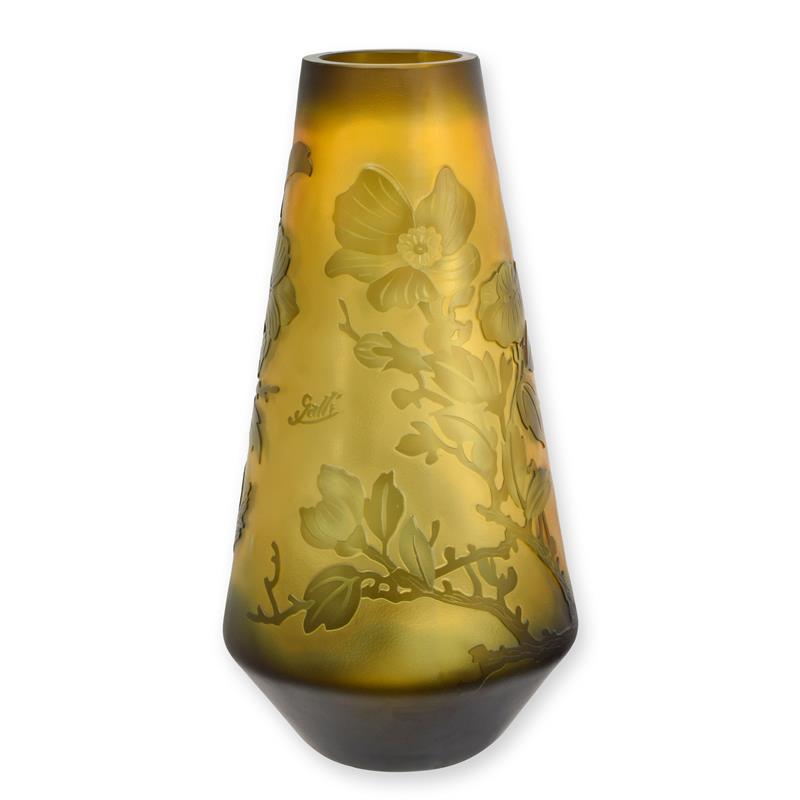 A\u0020CAMEO\u0020GLASS\u0020VASE\u0020\u0027ALCEA\u0020ROSEA\u0027