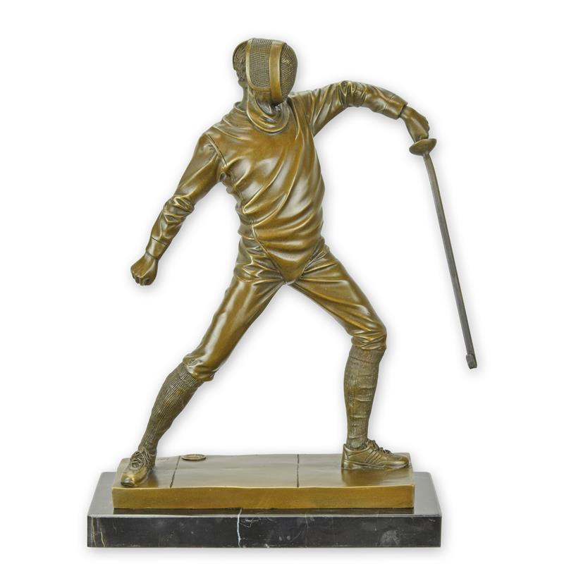 A\u0020BRONZE\u0020SCULPTURE\u0020OF\u0020A\u0020FENCER