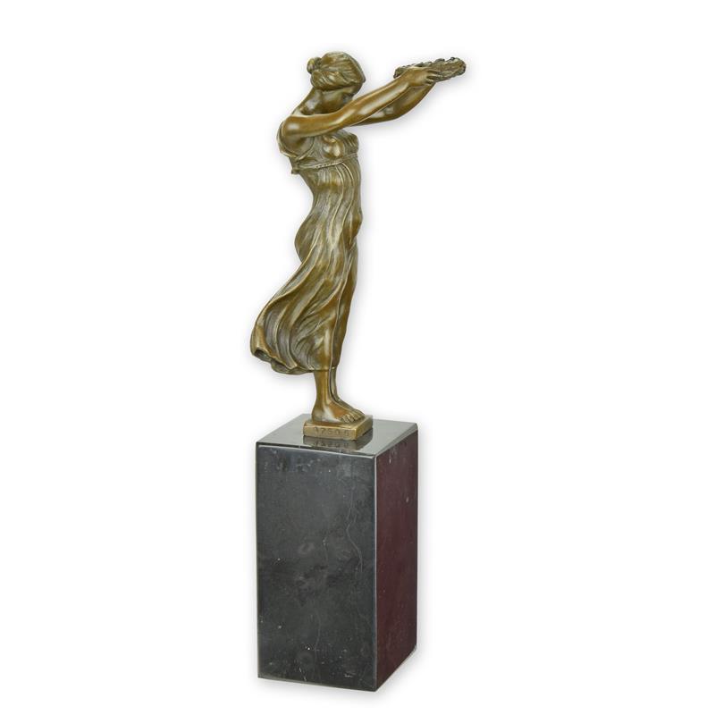 A\u0020BRONZE\u0020SCULPTURE\u0020OF\u0020G\u00CBLLE\u0020FRA\u0020OR\u0020THE\u0020GOLDEN\u0020LADY