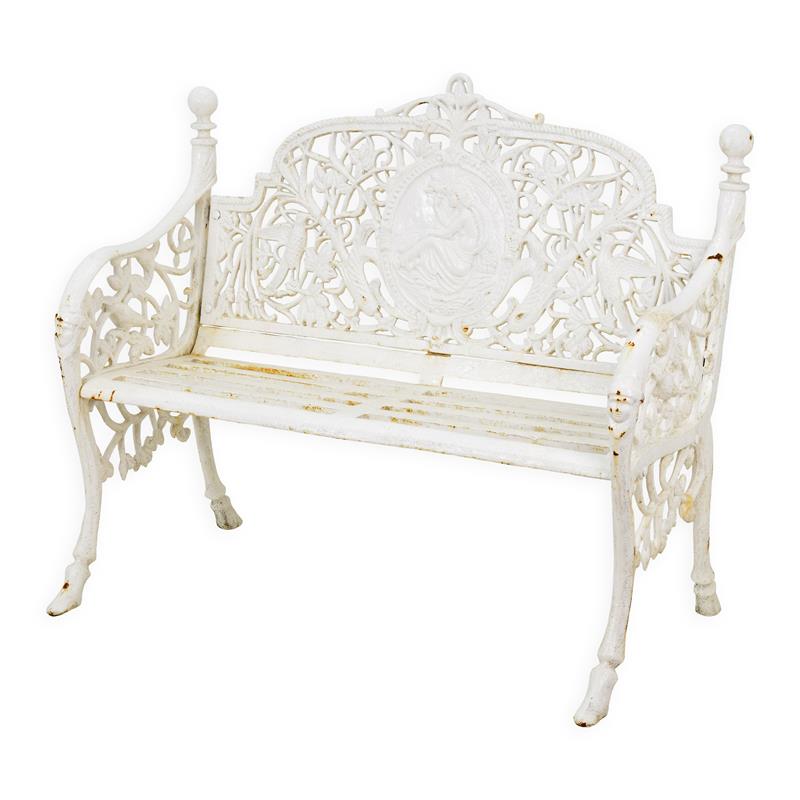 A\u0020CAST\u0020IRON\u0020GARDEN\u0020BENCH