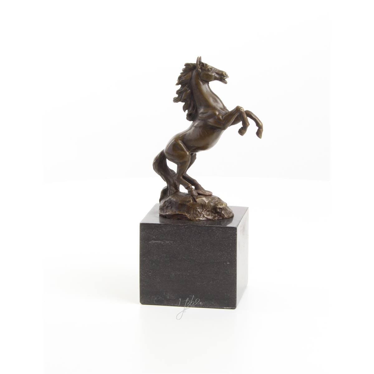 A\u0020BRONZE\u0020SCULPTURE\u0020OF\u0020A\u0020REARING\u0020STALLION