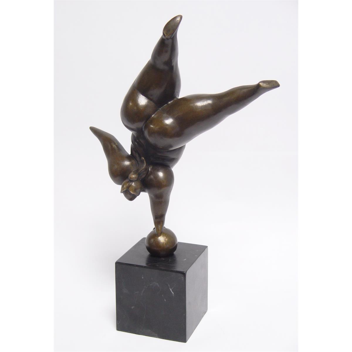 A\u0020MODERNIST\u0020BRONZE\u0020SCULPTURE\u0020OF\u0020A\u0020BALANCING\u0020LADY