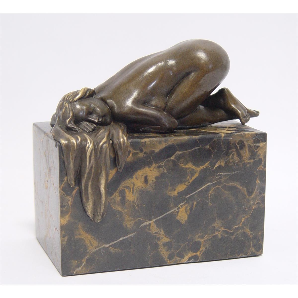 A\u0020BRONZE\u0020SCULPTURE\u0020OF\u0020A\u0020FEMALE\u0020NUDE