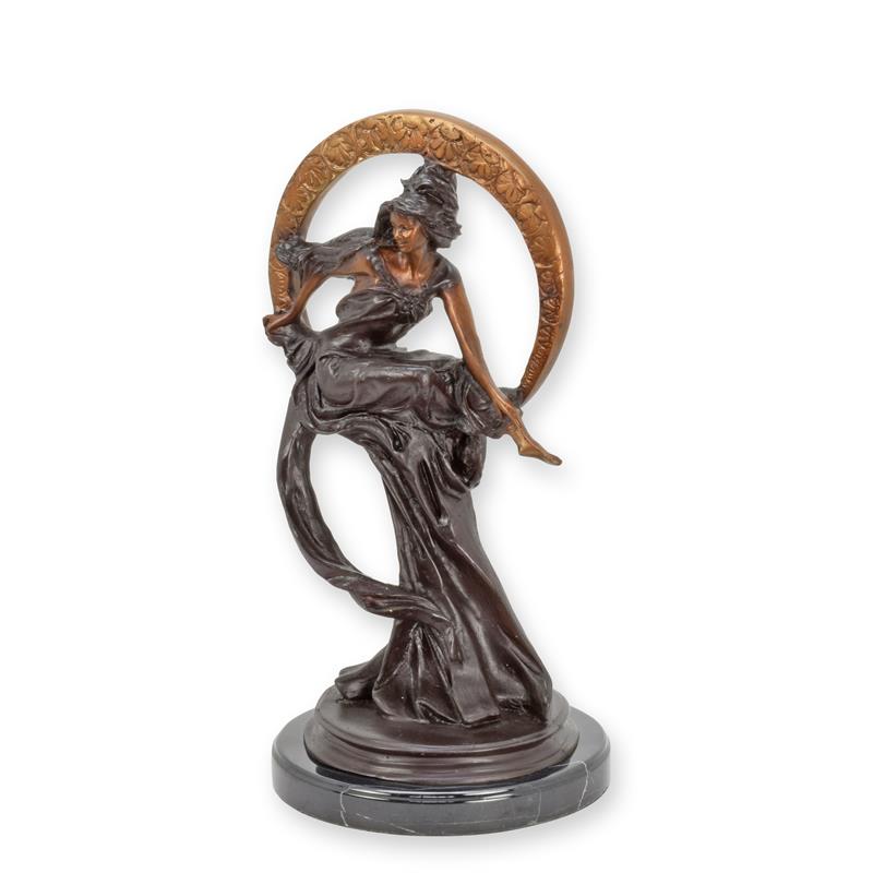 BRONZE\u0020SCULPTURE\u0020OF\u0020A\u0020LADY\u0020SITTING\u0020ON\u0020CIRCLE\u0020WITH\u0020MARBLEBASE