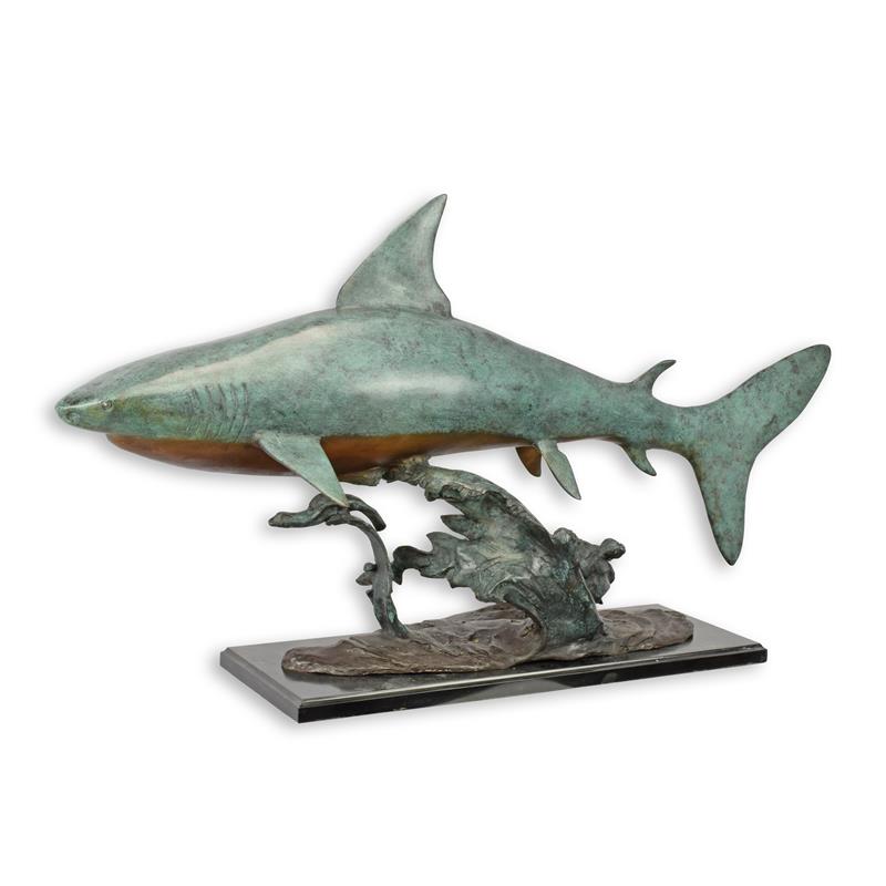 A\u0020BRONZE\u0020SCULPTURE\u0020OF\u0020A\u0020SHARK