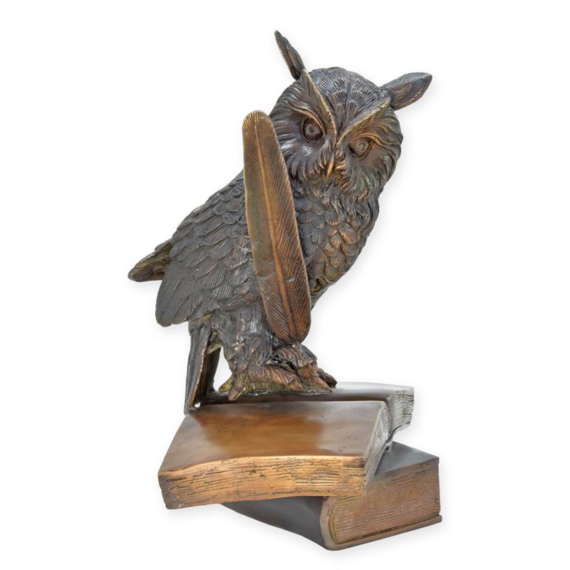 A\u0020BRONZE\u0020SCULPTURE\u0020OF\u0020THE\u0020WISE\u0020OWL\u0020WITH\u0020BOOKS