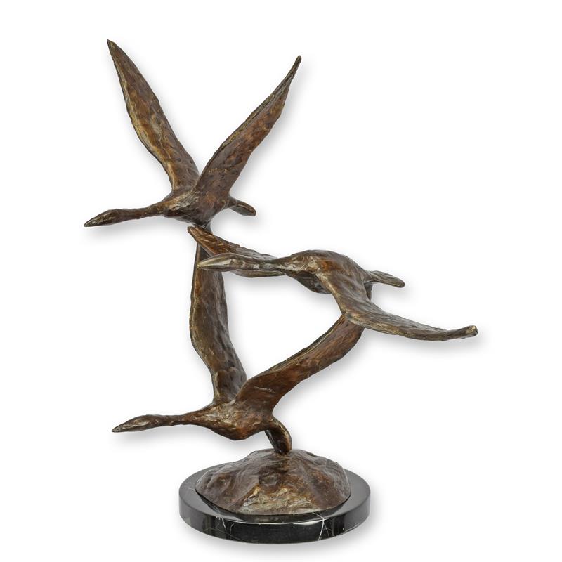 A\u0020BRONZE\u0020SCULPTURE\u0020OF\u0020A\u0020GROUP\u0020OF\u0020FLYING\u0020GEESE