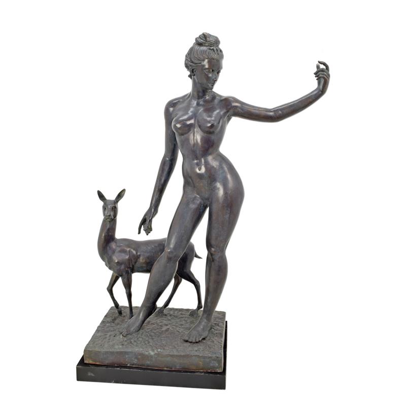 BRONZEN\u0020BEELD\u0020VAN\u0020DIANA\u0020MET\u0020HINDE