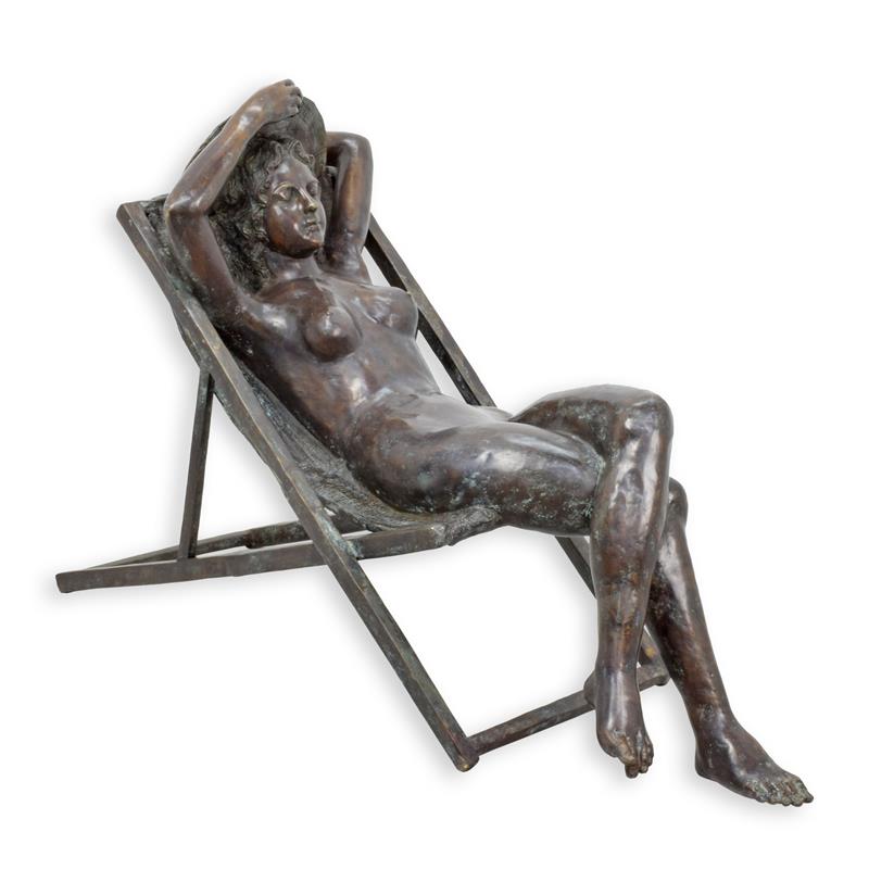 A\u0020BRONZE\u0020SCULPTURE\u0020OF\u0020A\u0020LADY\u0020ON\u0020A\u0020DECK\u002DCHAIR