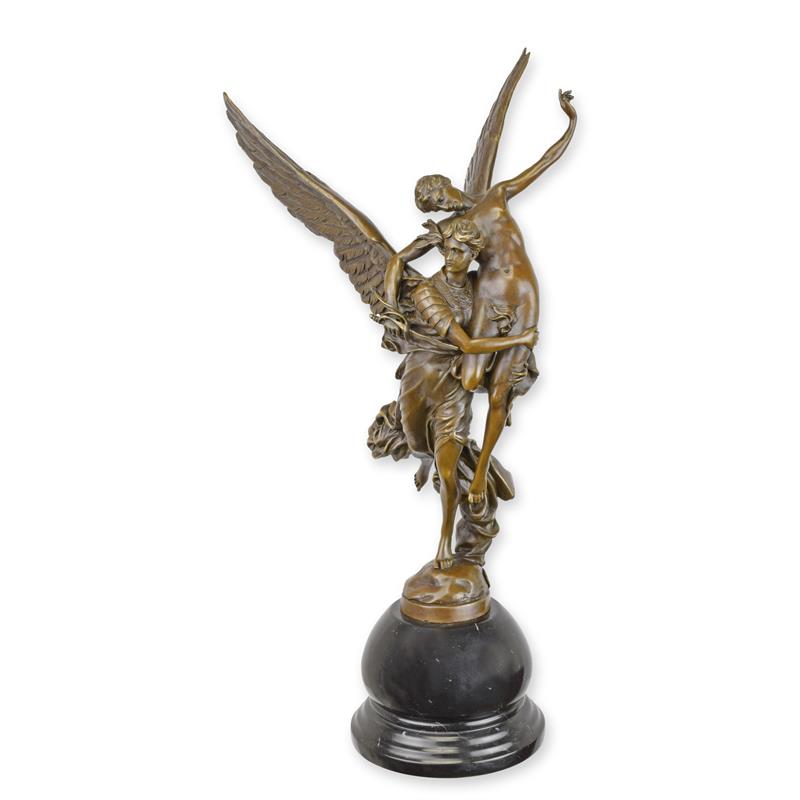 A\u0020BRONZE\u0020SCULPTURE\u0020OF\u0020GLORIA\u0020VICTIS