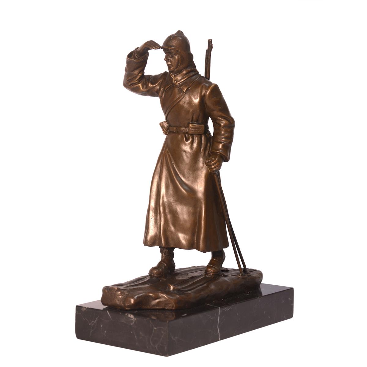 A\u0020BRONZE\u0020SCULPTURE\u0020OF\u0020A\u0020RUSSIAN\u0020SOLDIER\u0020ON\u0020SKIES