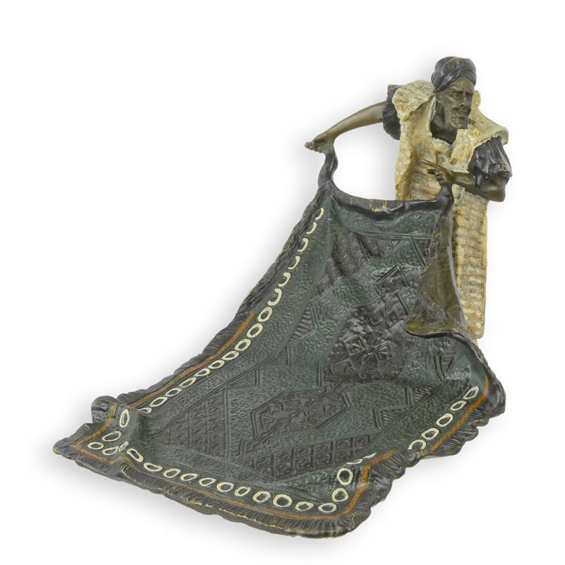 BRONZEN\u0020BEELD\u0020VAN\u0020EEN\u0020ARABISCHE\u0020TAPIJTVERKOPER