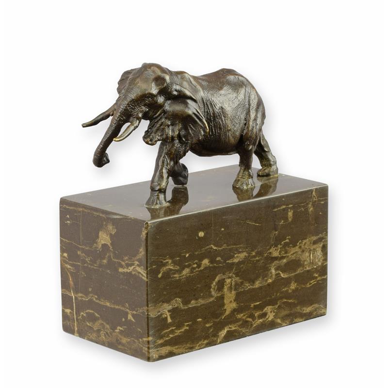 A\u0020BRONZE\u0020SCULPTURE\u0020OF\u0020AN\u0020ELEPHANT