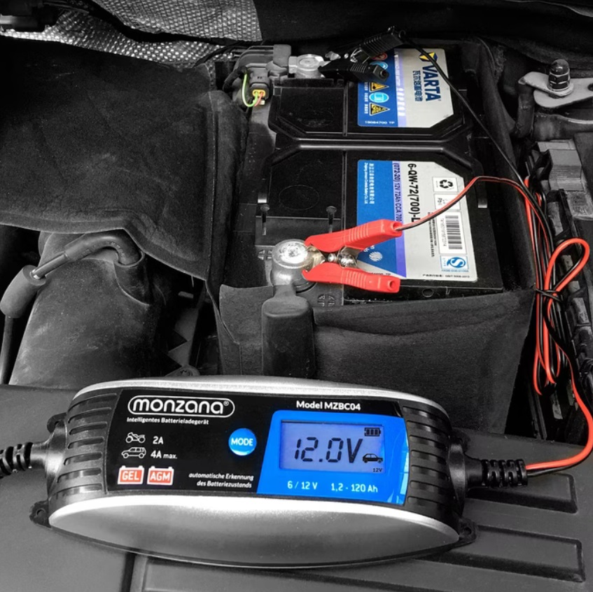 Acculader\u0020voor\u0020opladen\u0020of\u0020druppelladen\u0020van\u00206V\u0020en\u002012V\u0020loodzuuraccu