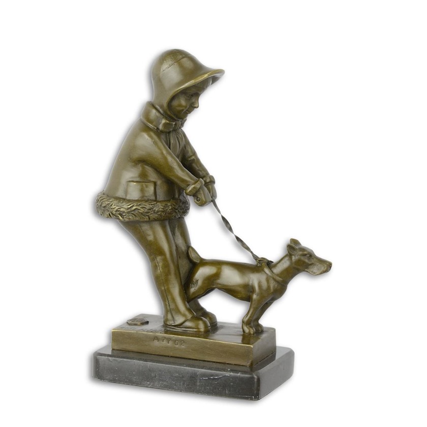 BRONZEN\u0020BEELD\u0020VAN\u0020EEN\u0020JONG\u0020MEISJE\u0020DAT\u0020HAAR\u0020HOND\u0020UITLAAT