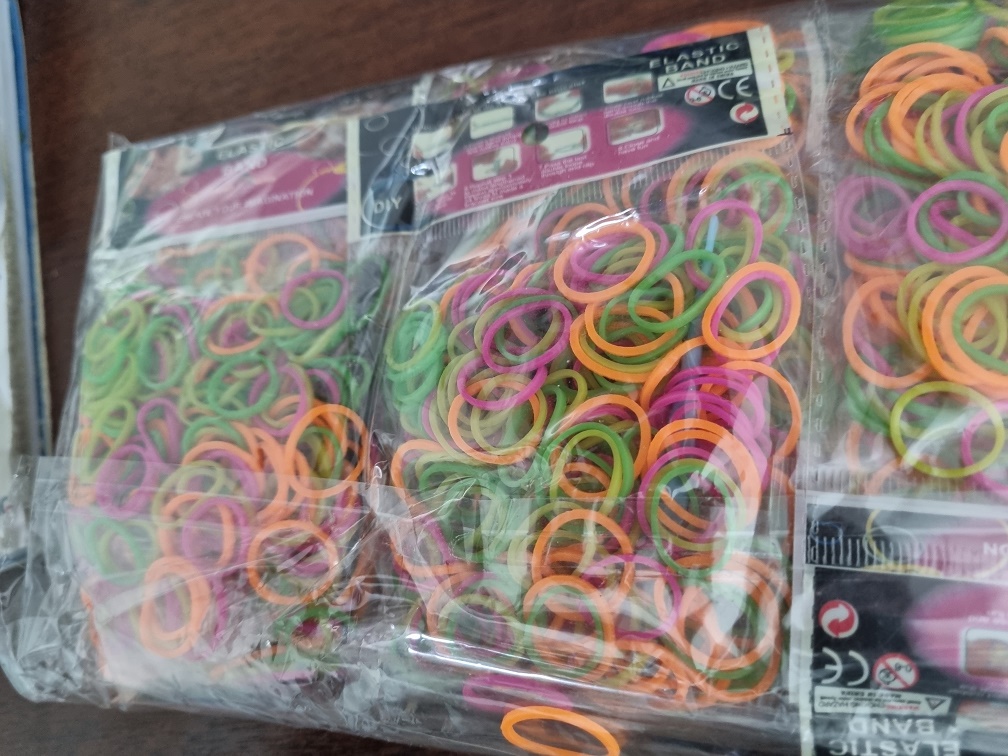 Loombandjes\u0020200\u0020stuks\u0020in\u0020zakje,\u0020\u0020set\u0020van\u00204\u0020stuks