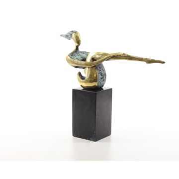 A MODERNIST BRONZE SCULPTURE OF A FEMALE NUDE