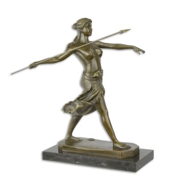 EEN BRONZEN BEELD VAN EEN AMAZONEKRIJGER