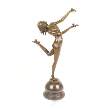 BRONZEN BEELD VAN DE BEDRIEGSTER