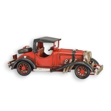 A TIN MODEL OF AN OLDTIMER