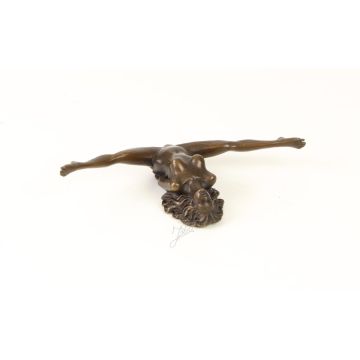 AN EROTIC BRONZE PAPERWEIGHT