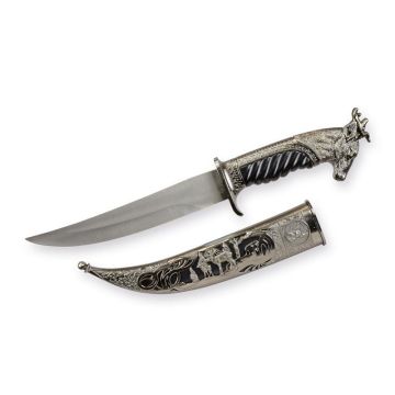 A HUNTING KNIFE