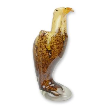 A MURANO STYLE GLASS FIGURINE OF AN EAGLE