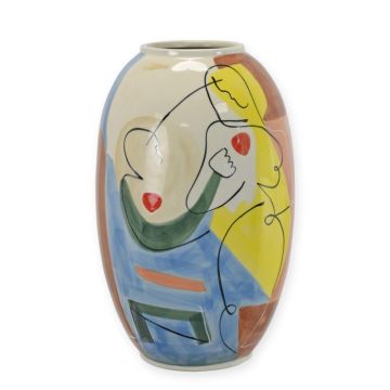 A PORCELAIN VASE HANDPAINTED