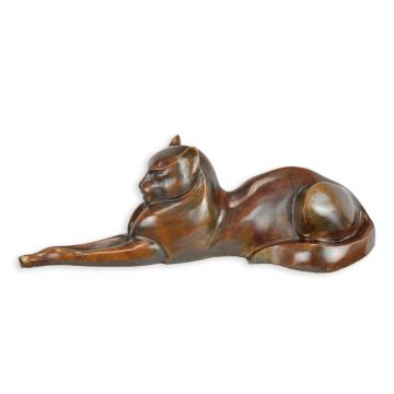 A BRONZE SCULPTURE OF A CAT