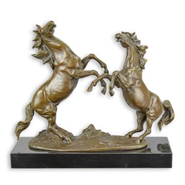 BRONZEN BEELD VAN STEIGERENDE PAARDEN