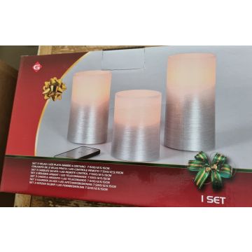 LED kaarsen/stompkaarsen met bewegende vlam en afstandsbediening - zilverkleurig - set van 3